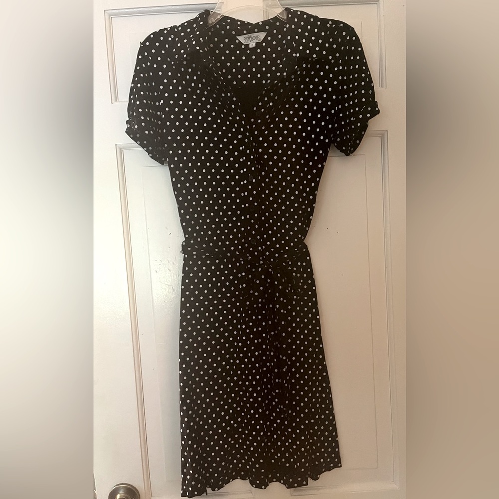 Short dress with tie belt